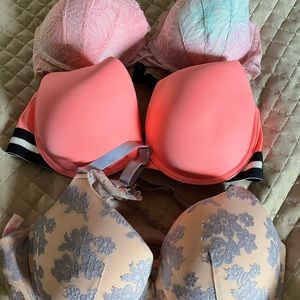 3X Victoria Secret Bra $30